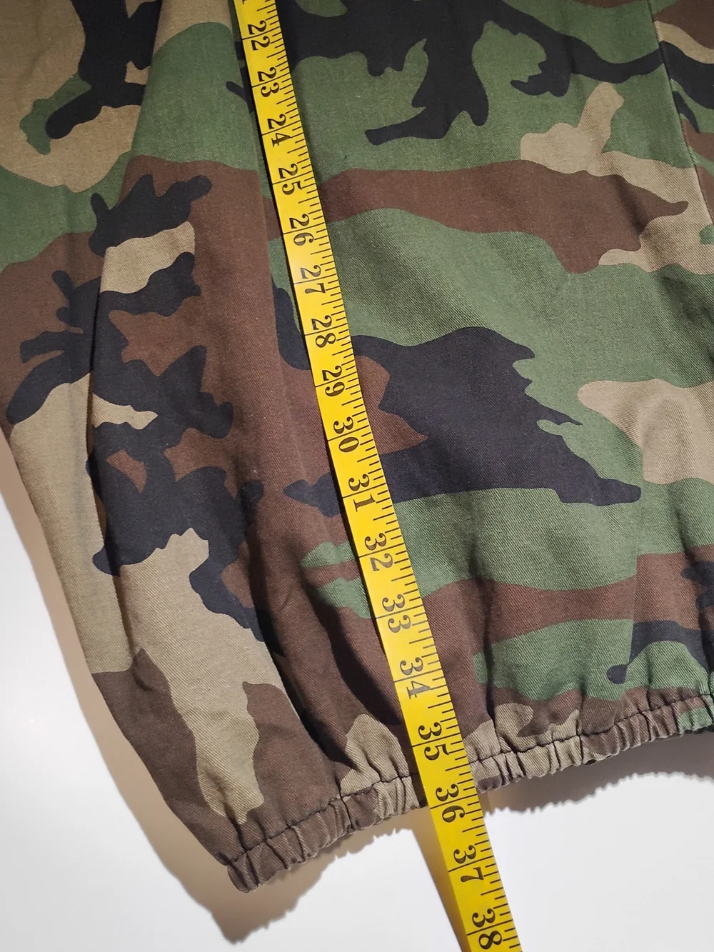 (Like New) XXL Men's Camo Elastic-Waist Pants - Green Camouflage